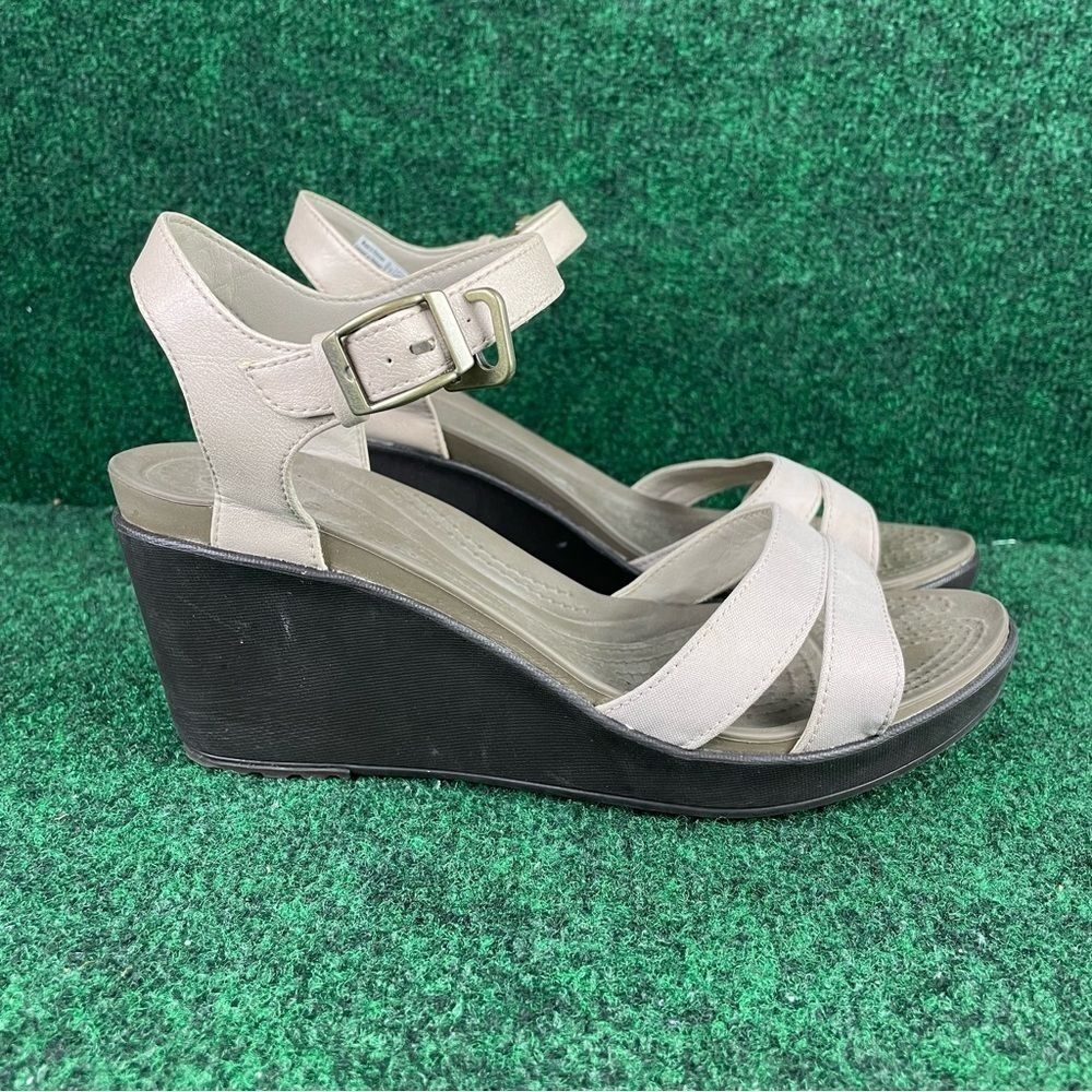 Crocs Leigh II Crossstrap Wedge Sandal Women's Size 9 Oatmeal/Mushroom EUC